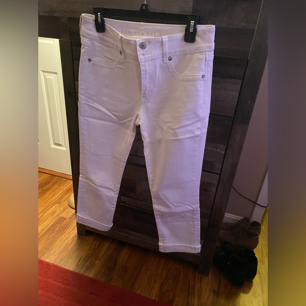 American Eagle White Jean Capri